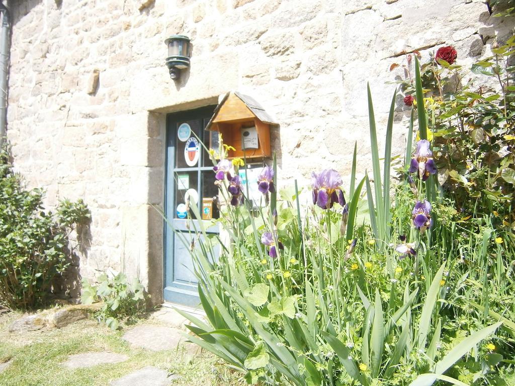 Les Chaumieres De Kerimel Ploemel Exterior photo